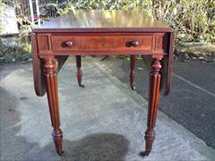 Regency mahogany antique Pembroke table2.jpg